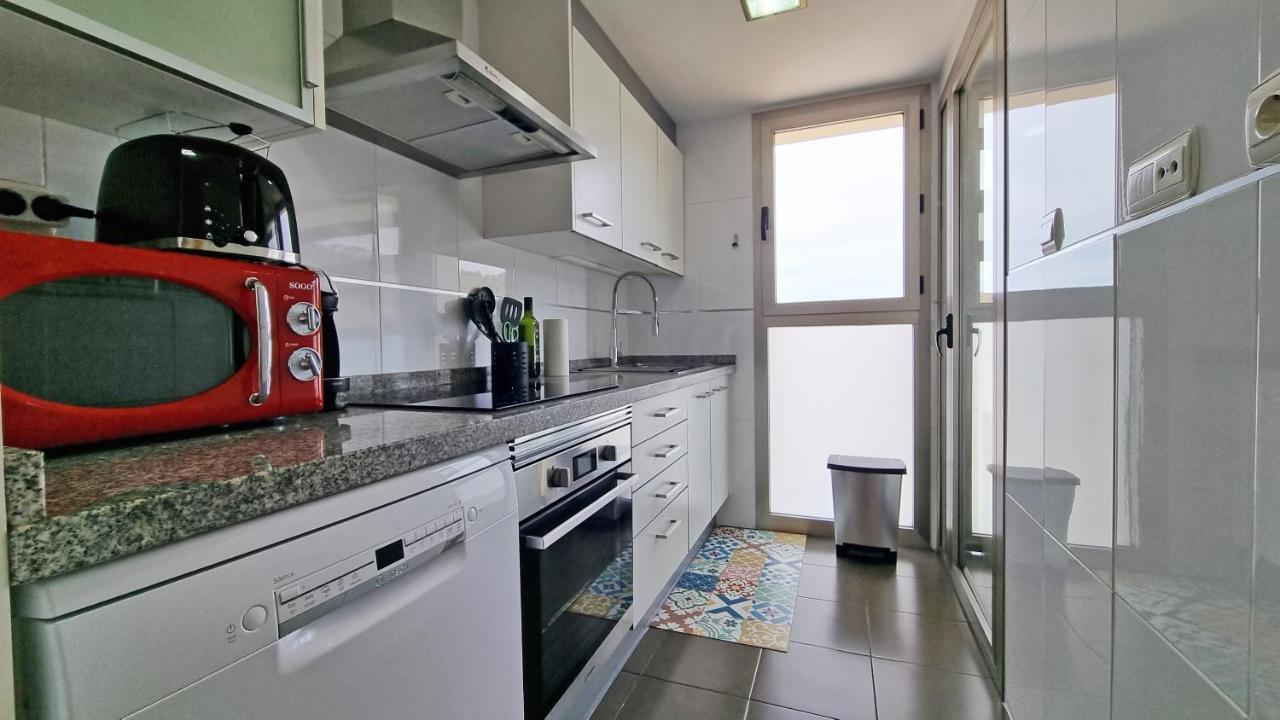 Skyline 6 Private Balcony, Sunny Year Round, With Views Appartement